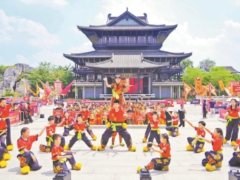 第九届广州青少年醒狮表演赛决赛响锣。